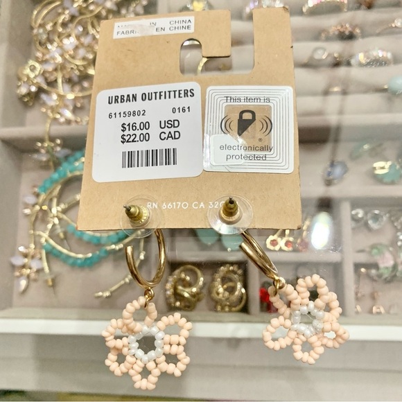 Beaded Daisy Flower Hoop Drop Earrings - Picture 4 of 4